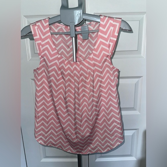 Candie's Pink and White Chevron Tank Top - Picture 1 of 4